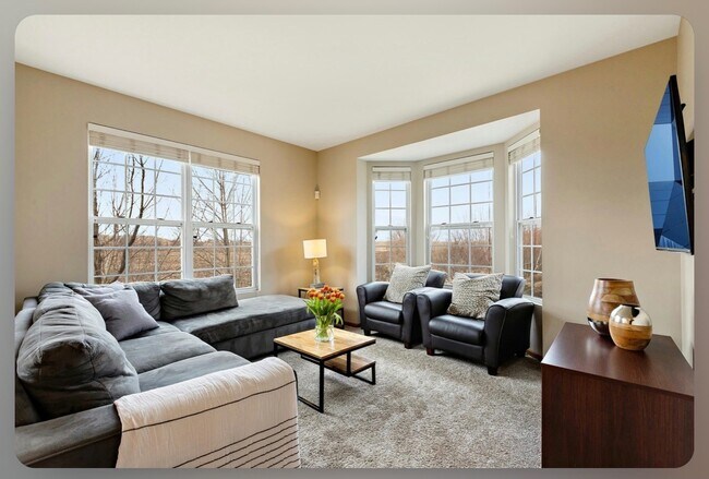 Foto del edificio - 81 Thomas Ct