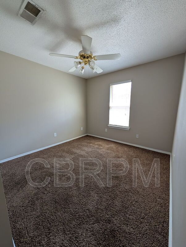 Foto del edificio - 10606 Belton Av.