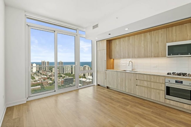 Building Photo - 174 W Hill St