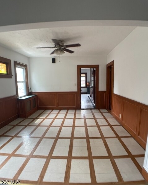 Foto del edificio - 296 DeMott Ave