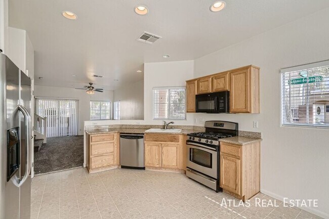 Foto del edificio - MOVE IN READY! Two-Story, 3-Bedroom Home N...