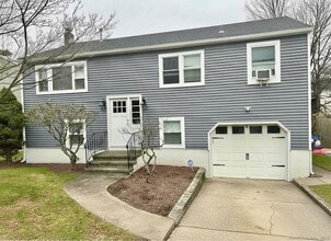 Building Photo - 3 Donna Dr