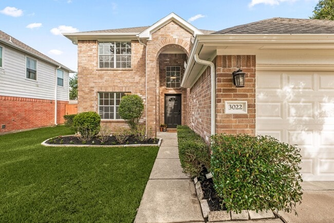 Foto del edificio - 3022 Glenthorpe Ln