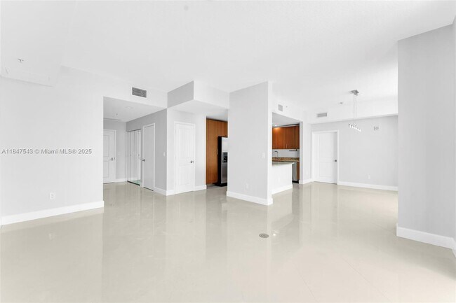 Building Photo - 1945 S Ocean Dr