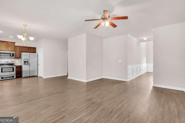 Building Photo - 4488 Ravenwood Dr