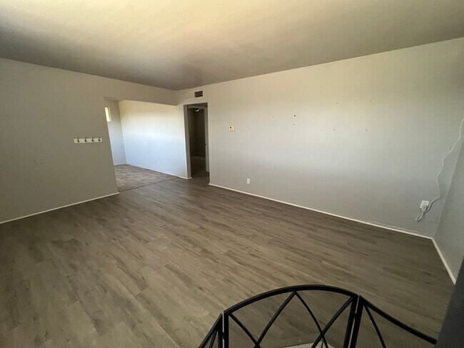 Building Photo - 2 bed Placerville duplex with garage