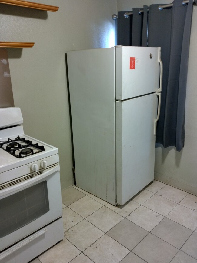 Kitchen - 1533 Uinta St