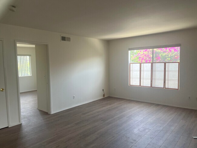 Building Photo - 3805 W Verdugo Ave