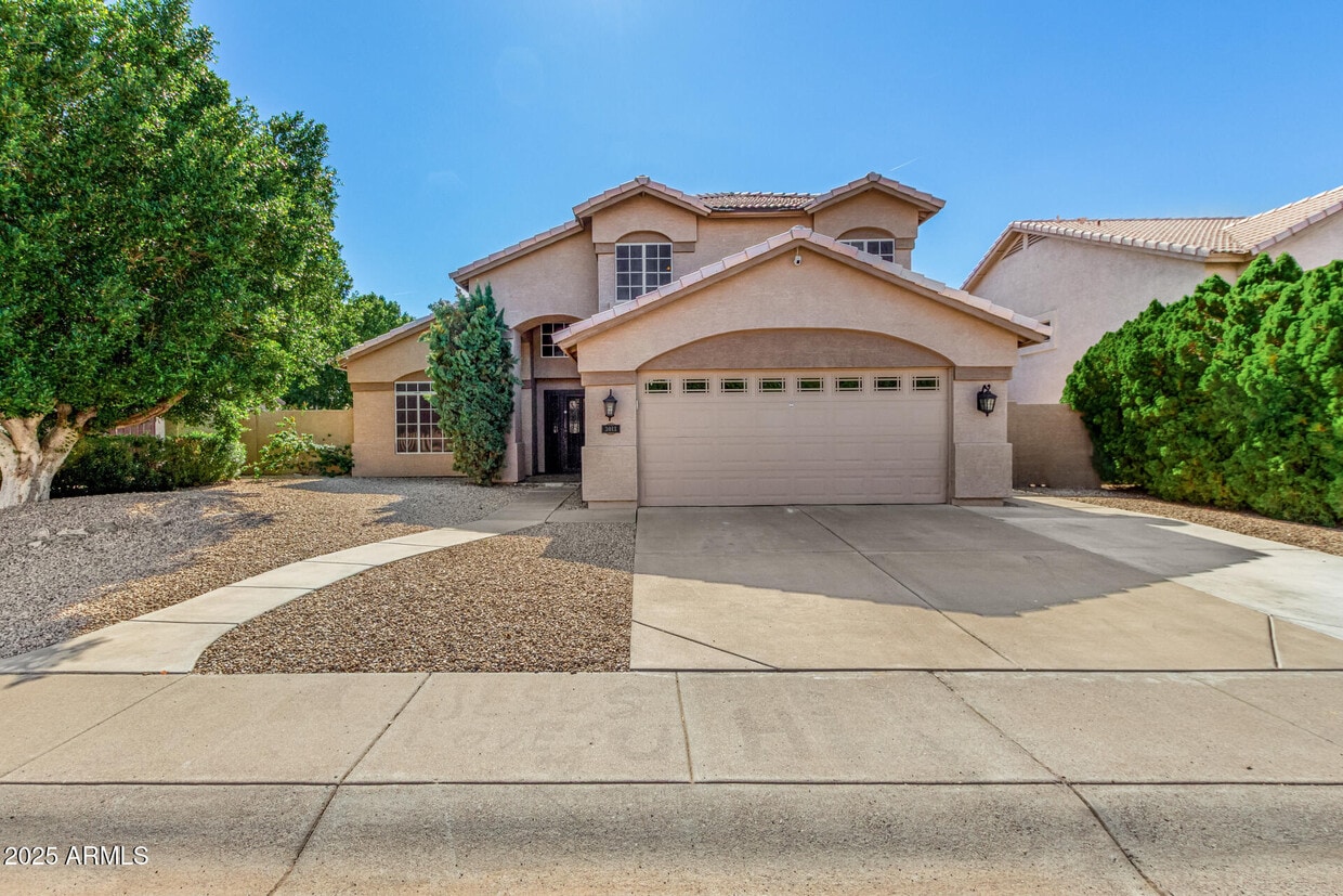 Foto principal - 3013 E Bighorn Ave