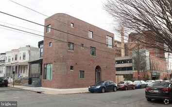 Building Photo - 5358 Addison St