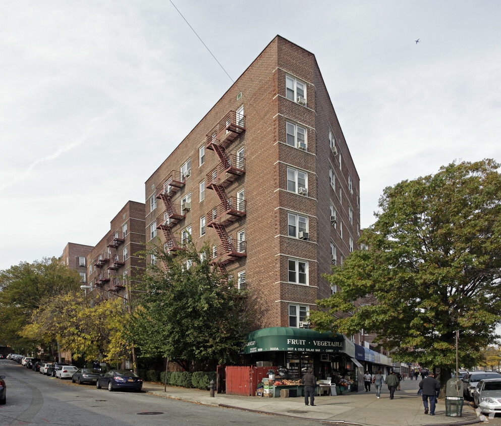 The Curtis Residence 45 Kew Gardens Rd Kew Gardens, NY Apartments