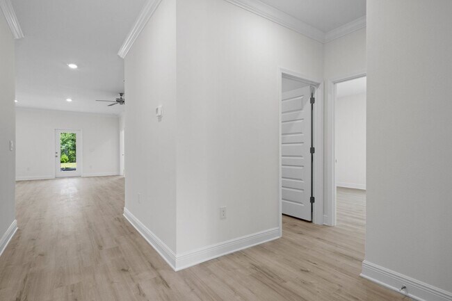 Foto del edificio - 125 Emarie Grey Cir