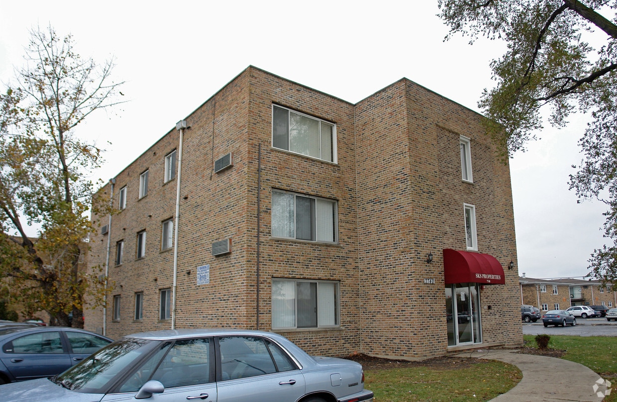 Building Photo - 7740 S Harlem Ave