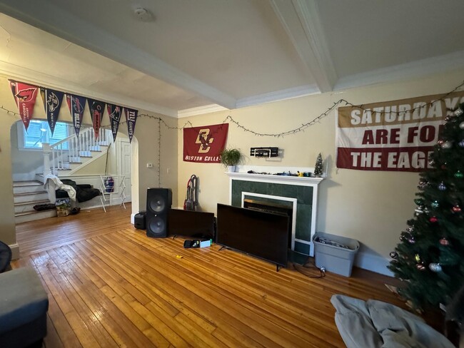 Building Photo - The Best Home in Brighton