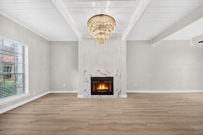 Foto del edificio - 5328 Brownway St