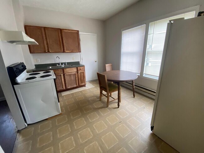 Foto del edificio - 112 E Fourth St