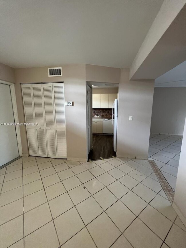 Building Photo - 2 bedroom in Miramar FL 33025