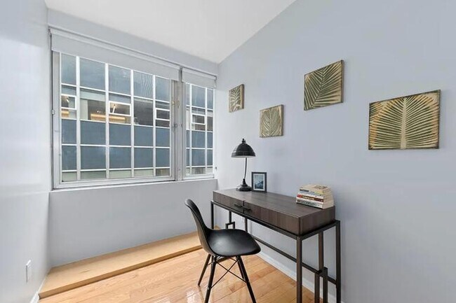 Building Photo - 3 bedroom in New York NY 10005