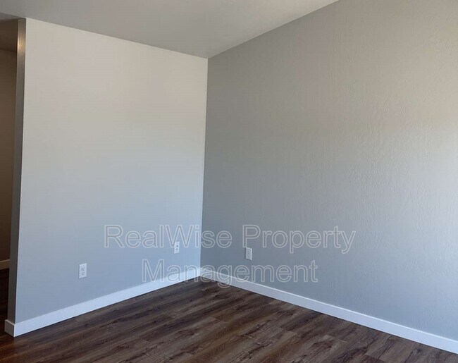 Foto del edificio - 224 Cheryl Ln