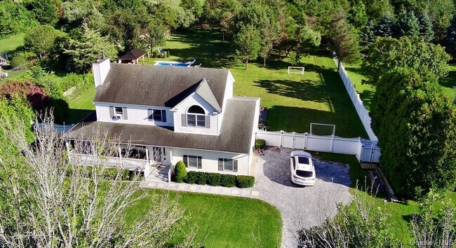 Foto del edificio - 265 Old Field Ct