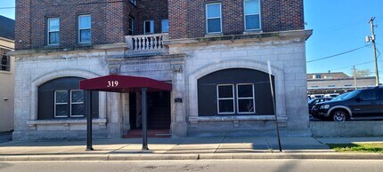 Building Photo - 319 W North St