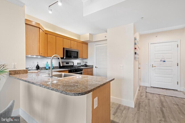 Foto del edificio - 631 D Street NW