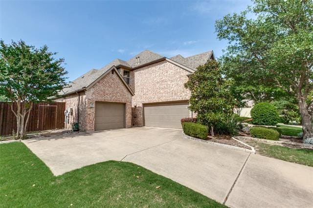 Building Photo - 605 Royal Glen Dr