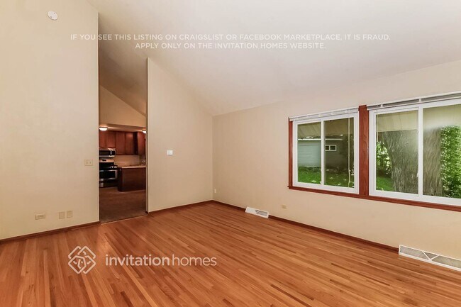 Building Photo - 2442 Jansen Ave