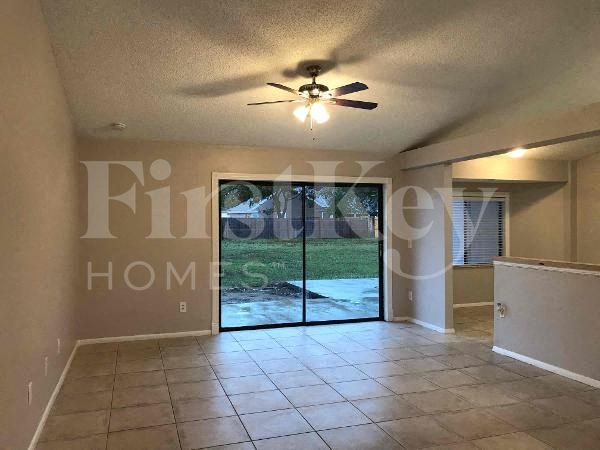 Foto del edificio - 7840 Anbury Ct