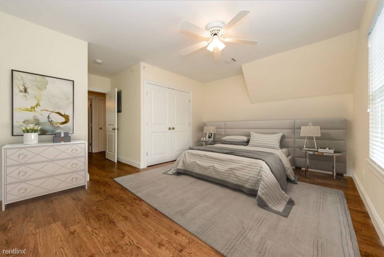 Foto principal - 22330 Homestead Rd