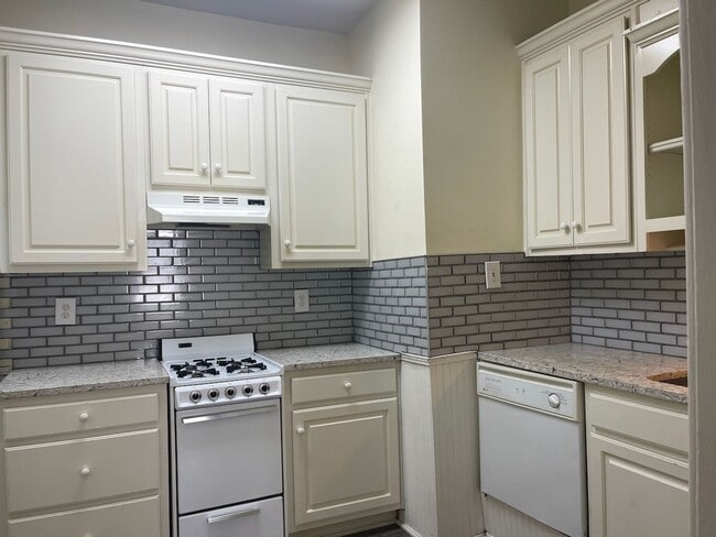 Photo - 890 N Highland Ave NE Apartment