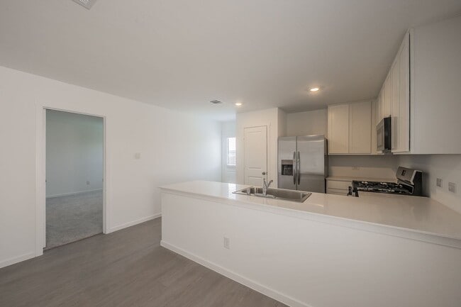 Building Photo - Brand new 3 bedroom 2 bath home Lennar home