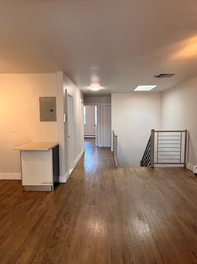 Foto del edificio - 821 Madison St