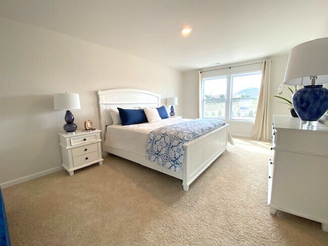 Foto del edificio - 124 Creekview Rd