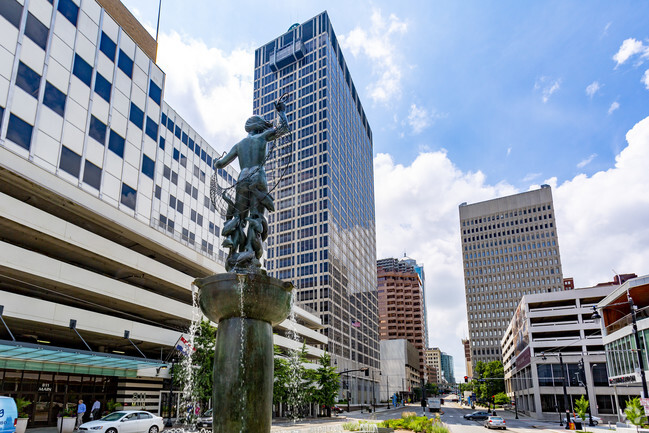 Building Photo - Commerce Tower