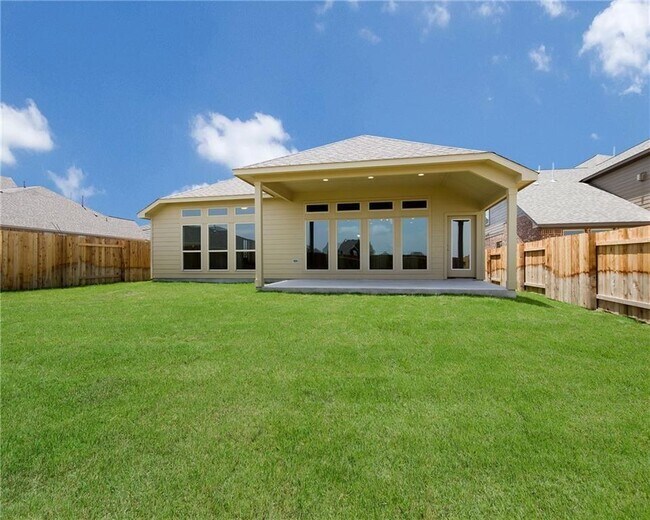 Building Photo - 6104 Lake Teravista Way