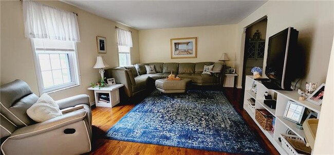 Building Photo - 9177 Collington Square