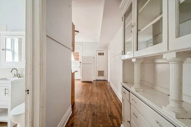 Foto del edificio - 1507 W Rosemont Ave