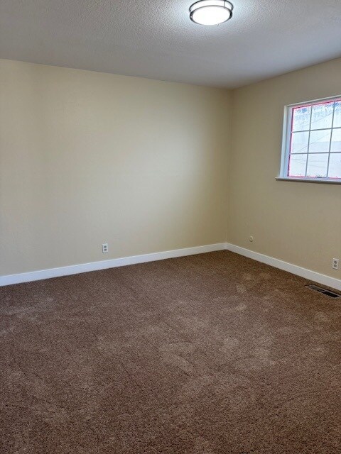 Photo - 5178 Westdale Dr Apartments