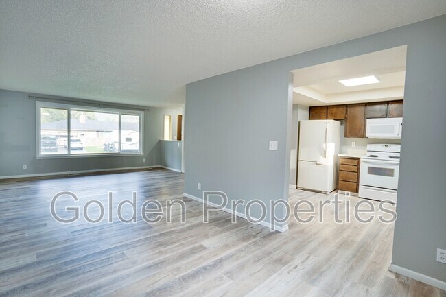 Foto del edificio - 3703 E Pine Hill Dr