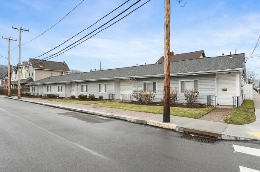 Primary Photo - 100-112 Mill St