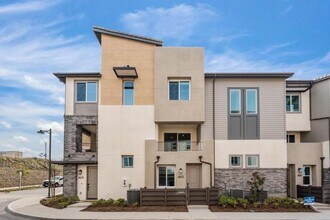 Building Photo - 463 Caliper Wy