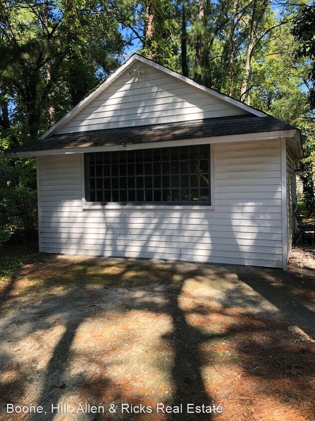 Primary Photo - 220 Forest Hill Ave
