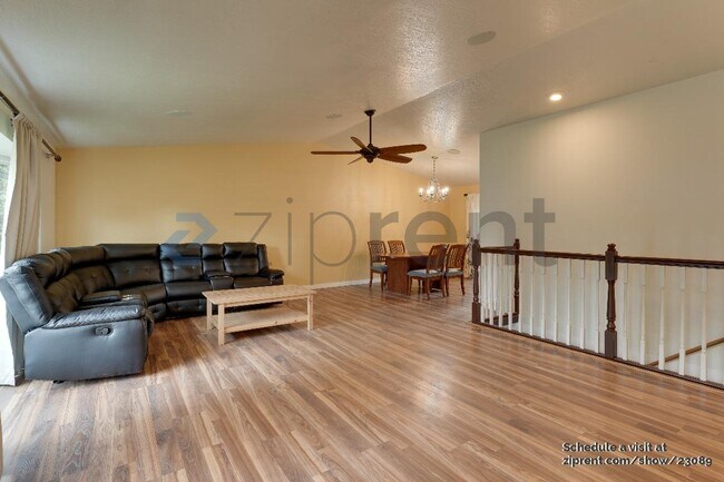 Foto del edificio - 234 W Jensen St