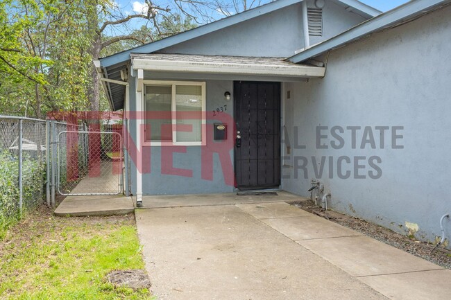 Building Photo - Charming Home near UC Davis Medical Center