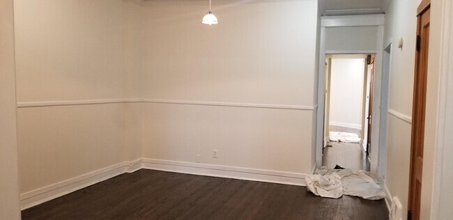 Building Photo - 2430 N Spaulding Ave