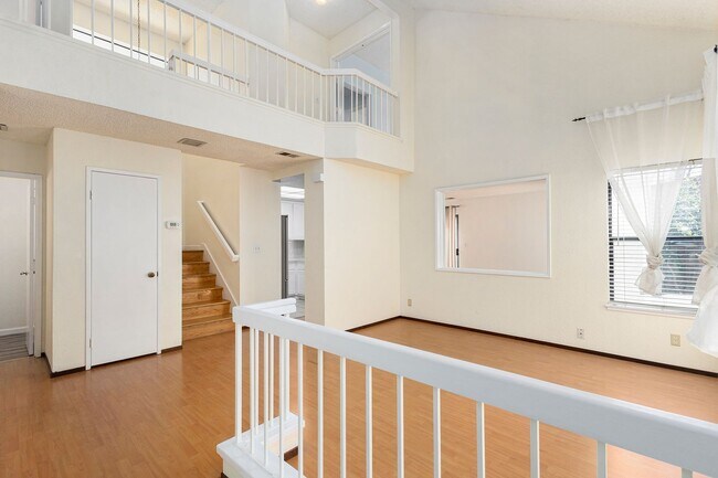 Foto del edificio - 1304 Pyne Ln