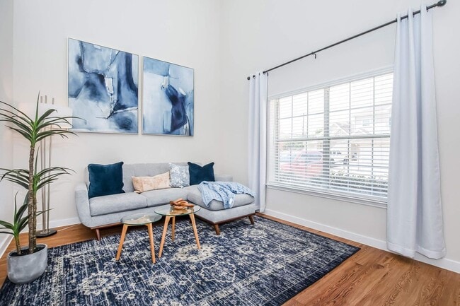 Interior Photo - Town Park Townhomes