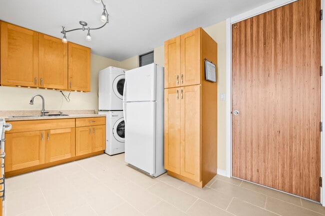 Building Photo - 95-2057-2057 Waikalani Pl