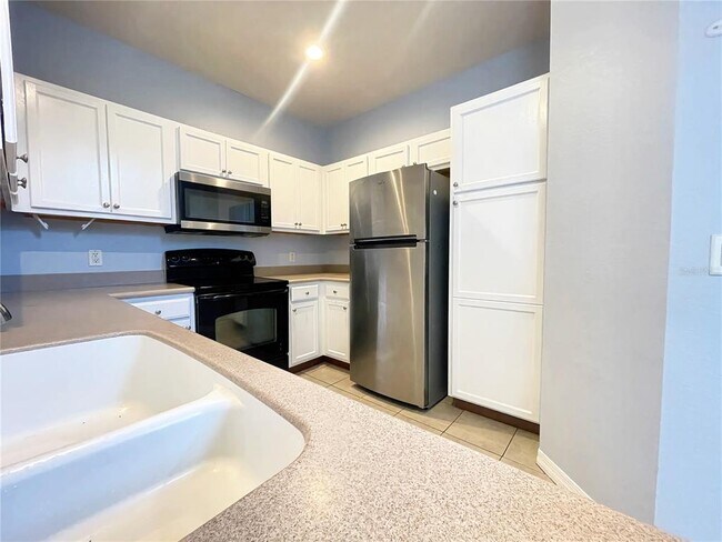 Foto del edificio - 2388 Grand Central Pkwy